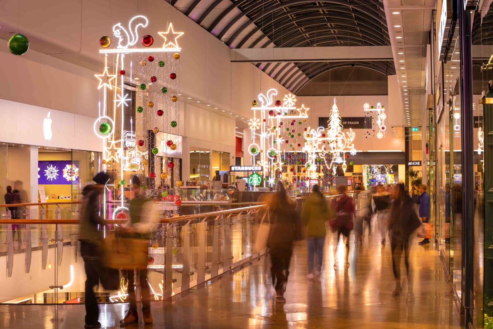 The Oracle in Reading at Christmas